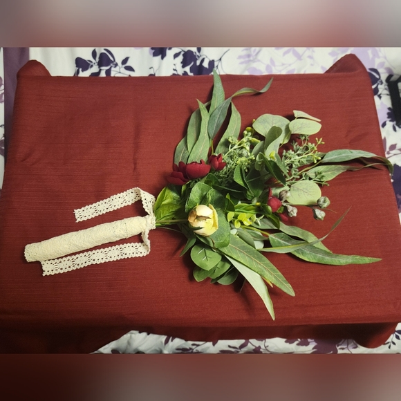 Faux Floral Wedding Decor - Picture 4 of 7